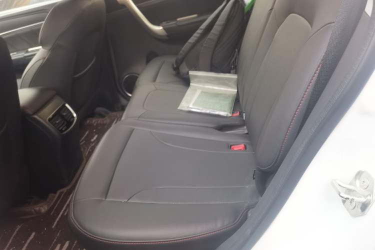 Used Haval M6 2019 1.5T DCT Two-Wheel Drive Value Edition China VI Standard Left Rear Seat