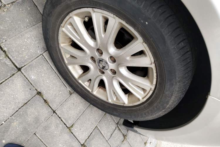 Used Roewe 550 2012 550S 1.8L Automatic Start Prestige Edition