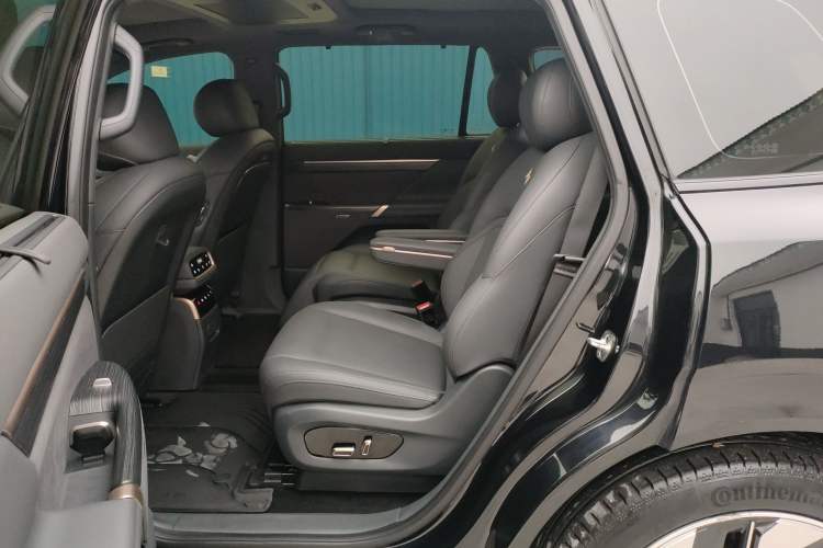 Used Dongfeng eπ eπ008 2024 210Max Range-Extended Version 6 Seats