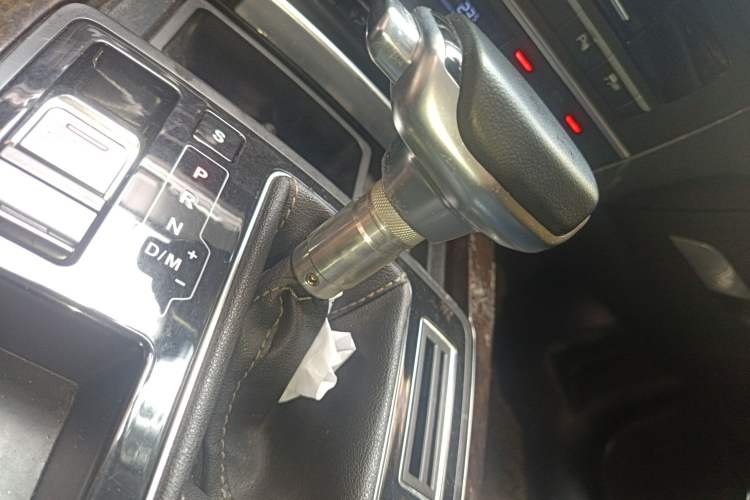 Used Zotye Z700 2018 Z700H 1.8T DCT Luxury Edition
