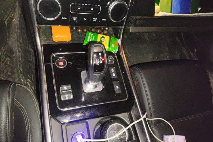 Used Jaguar XEL 2020 2.0T 200 PS S Advanced Elegance Edition
