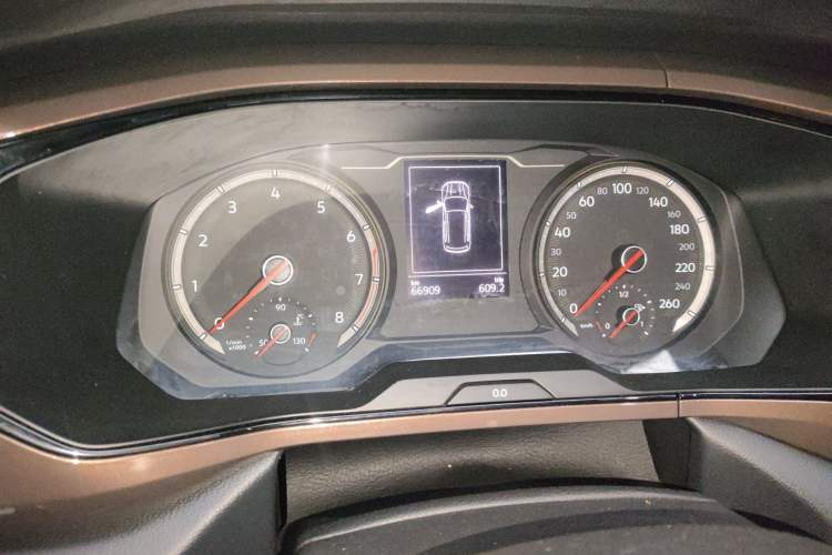 Used Volkswagen Tharu 2020 280TSI Two-Wheel Drive Comfort Edition China VI Standard Odometer Close Up