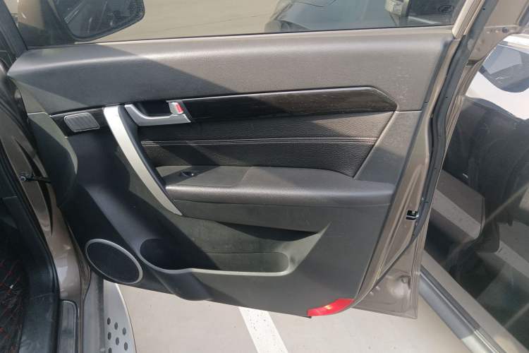 Used Chevrolet Captiva 2017 2.4L 4x4 Flagship Edition 7-Seater