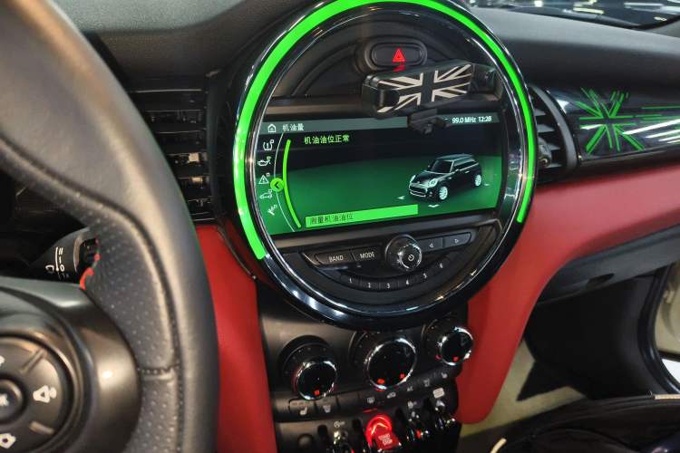 Used MINI MINI 2018 1.5T COOPER Racing Driver