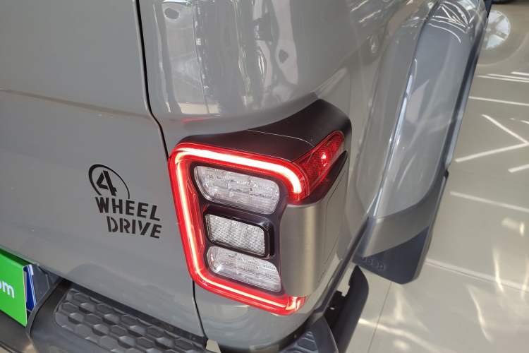 Used Jeep Gladiator 2022 3.6L Pioneer Edition
