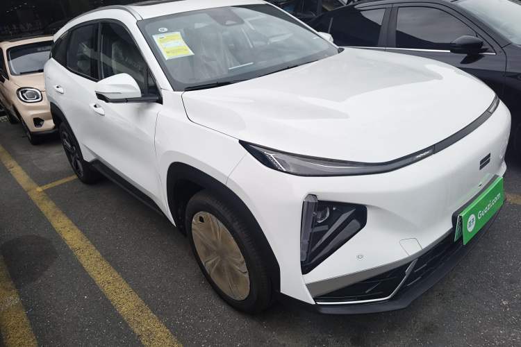 Used Geely Galaxy L7 2025 EM-i 115km Exploration Edition Front Right 45 Deg