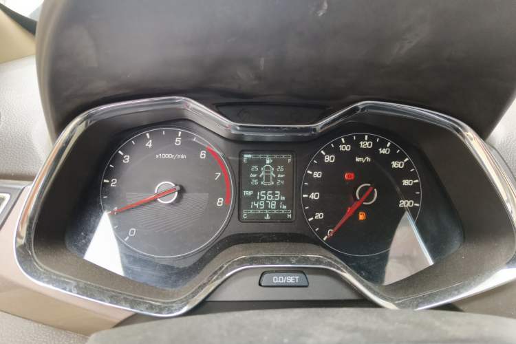 Used Baojun 310W 2017 1.5L Manual Fashion Model China V
