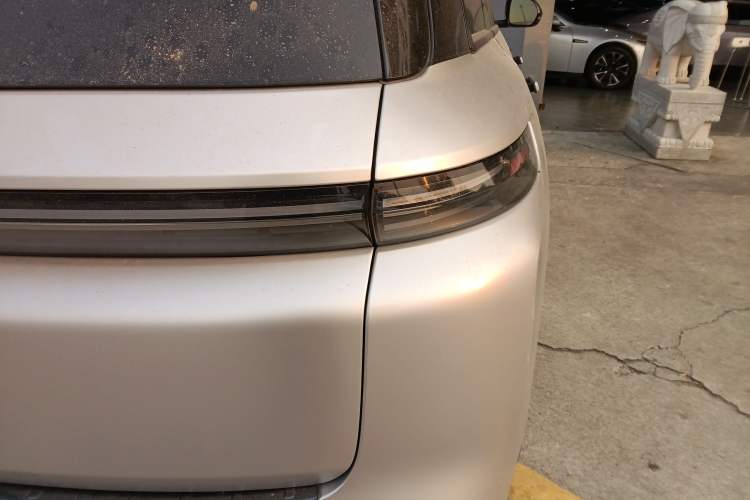 Used Li Auto L8 2023 Max model Right Rear Taillight