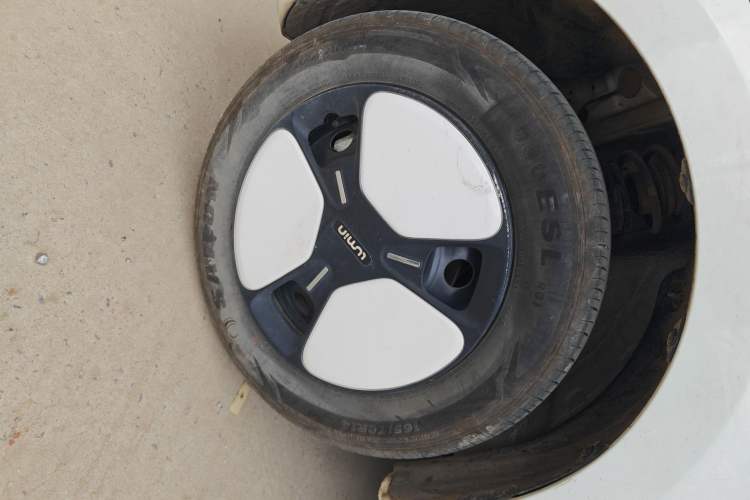 Used CHANGAN NEVO Lumin 2024 130km Qingyue Version Left Front Wheel Hub