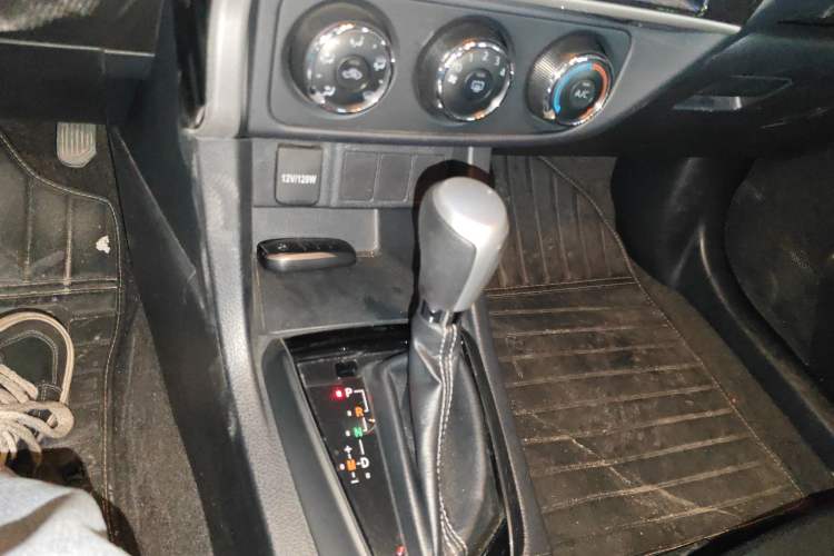 Used Toyota Levin 2017 Revised Version 185T CVT New Sharp Edition China V Standard