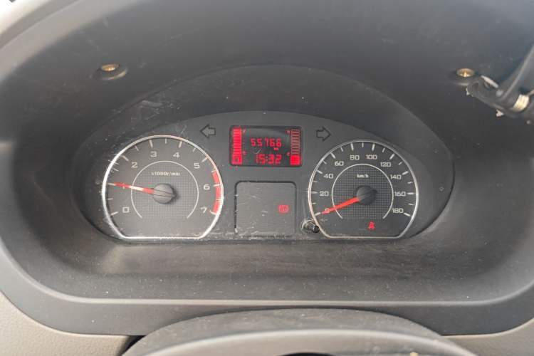 Used Wuling Rongguang V 2015 1.2L Practical Model
