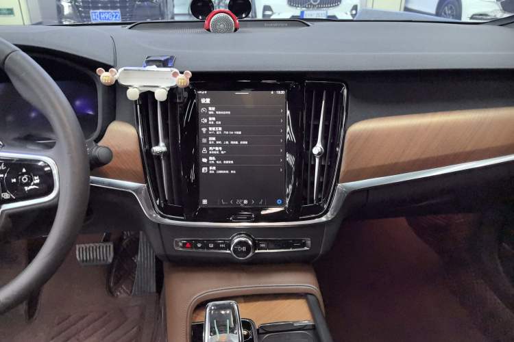 Used Volvo S90 2024 B5 Zhiyi Luxury Edition