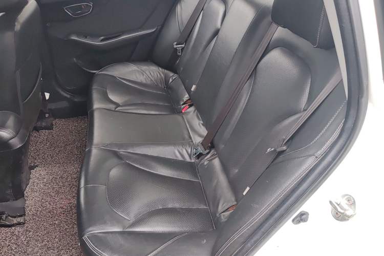 Used Soueast V5 Lingzhi 2015 Plus 1.5L Manual Smart Edition Left Rear Seat