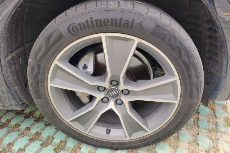 Used Audi Q5L 2022 45T Luxury Dynamic Model Right Front Wheel Hub