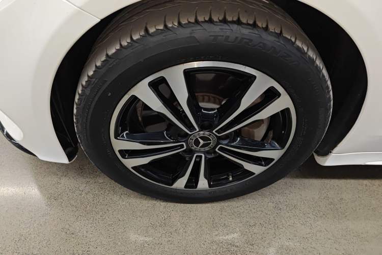 Used Mercedes-Benz C-Class 2018 C 200 Sport Edition Left Front Wheel Hub