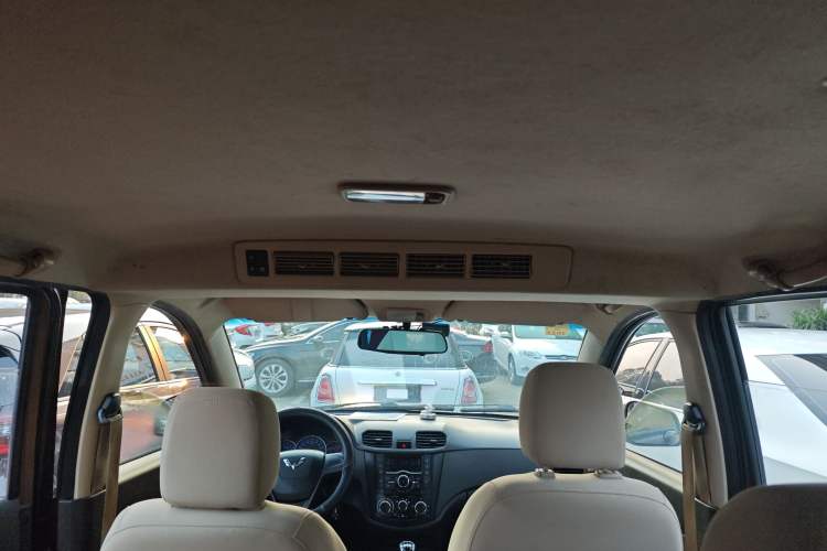 Used Wuling Hongguang 2014 1.5L S Standard Version
