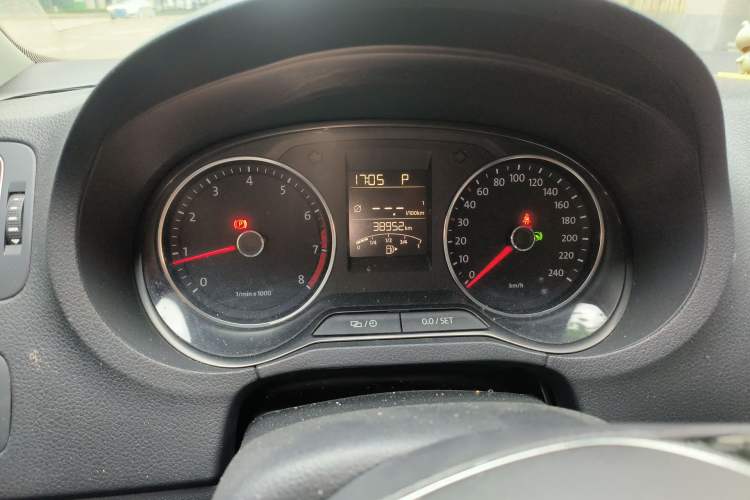 Used Volkswagen Polo 2014 1.6L Cross Polo Automatic Instrument Cluster