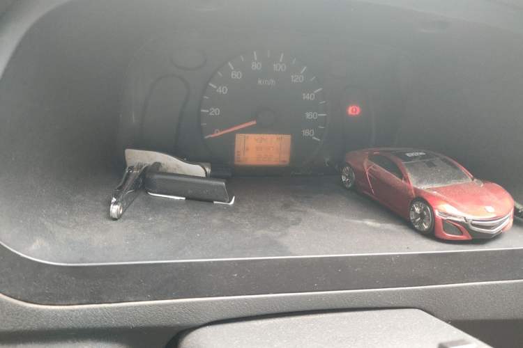 Used Wuling Zhiguang 2010 1.0L New Version Practical Short-Body L2Y
