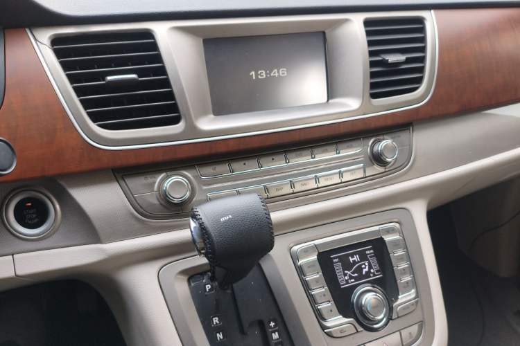 Used SAIC MAXUS G10 2014 2.0T Automatic Luxury Executive Edition