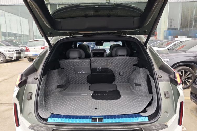 Used Lynk & Co 08 EM-P 2023 220km All-Wheel-Drive Performance Halo
