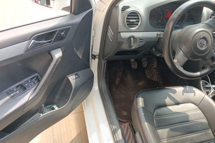 Used Volkswagen Jetta 2015 1.6L Manual Comfort Model