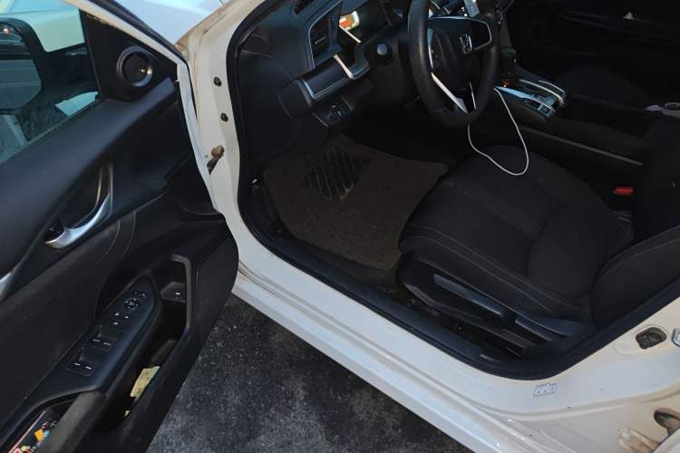 Used Honda Civic 2016 220TURBO CVT Luxury Edition