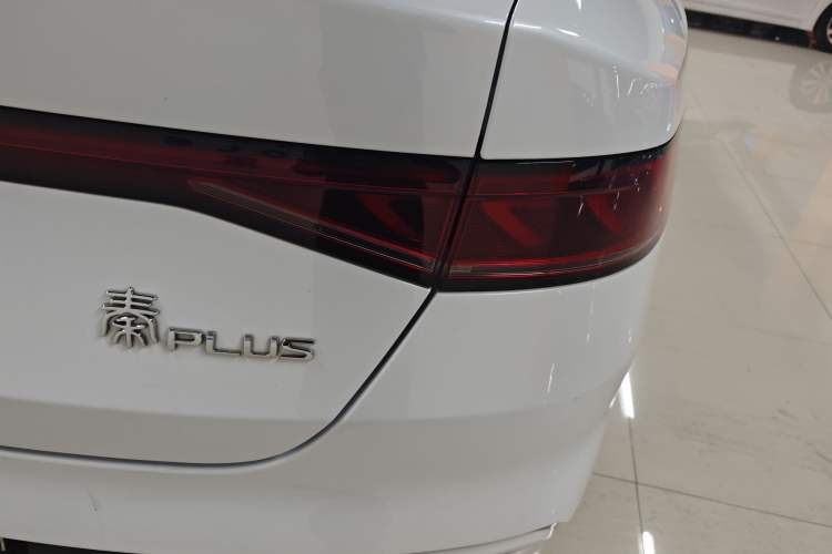 Used BYD Qin PLUS 2023 Champion Edition DM-i 120KM Excellence Model Right Rear Taillight