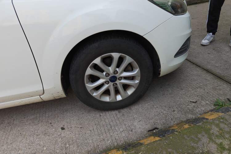 Used Ford Focus 2013 Hatchback Classic 1.8L Manual Base Model