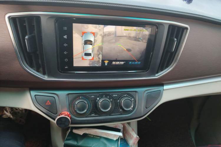 Used FORTHING Lingzhi 2018 M5L 1.6L 7-Seater Luxury Model