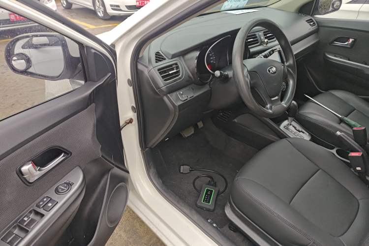 Used Kia K2 2015 Sedan 1.4L Automatic GLS