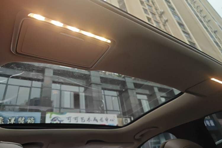 Used Mercedes-Benz E-Class 2020 Facelift E 260 L Headliner