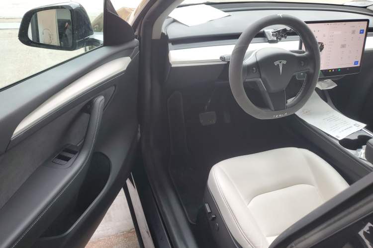 Used Tesla Model Y 2022 Rear-Wheel-Drive Version