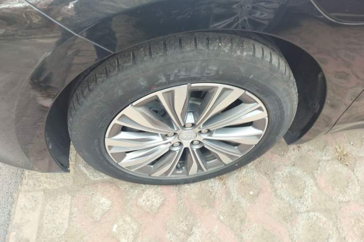 Used Hongqi E-QM5 2024 610 km PLUS