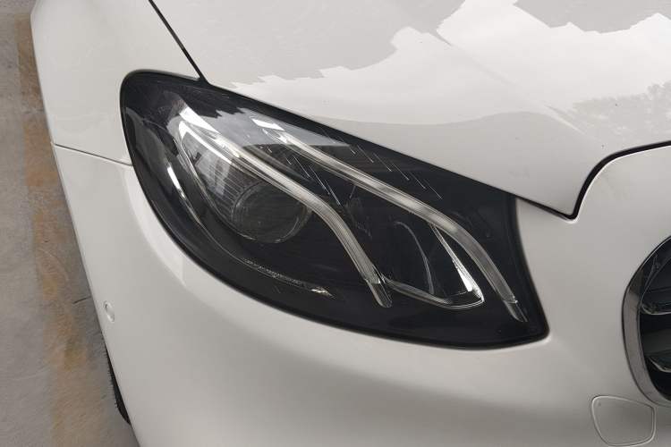 Used Mercedes-Benz E-Class 2017 E 200 L Sport 4MATIC Right Front Headlight