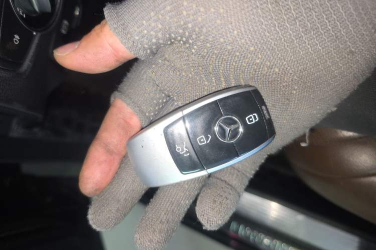 Used Mercedes-Benz S-Class 2017 S 320 L Business Model Vehicle Key