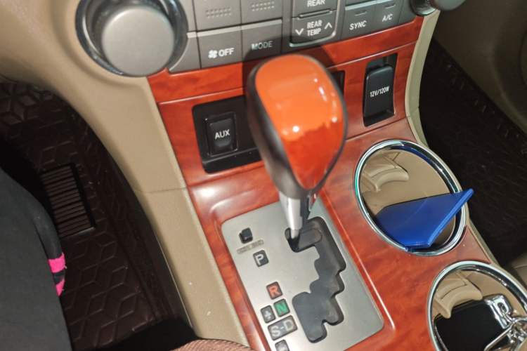 Used Toyota Highlander 2009 3.5L 4x4 7-Seater Supreme Edition Gear Lever