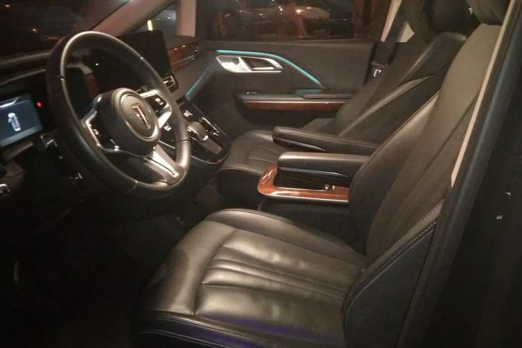 Used Hongqi HQ9 PHEV 2024 2.0T Four-Wheel Drive Luxury Edition Left Front Seat