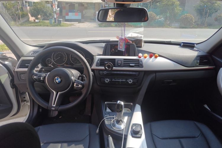 Used BMW 3 Series 2015 320i Active Edition
