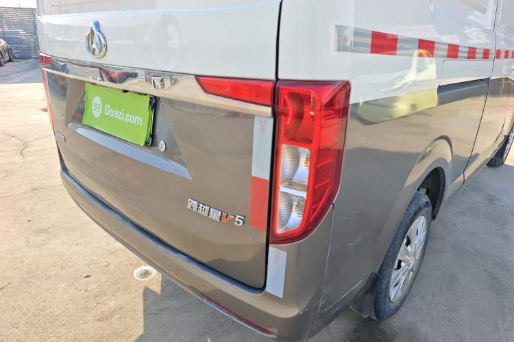 Used CHANGAN KUAYUE Xing V5 2021 1.6L Jinbao Edition Luxury Version DAM16KR