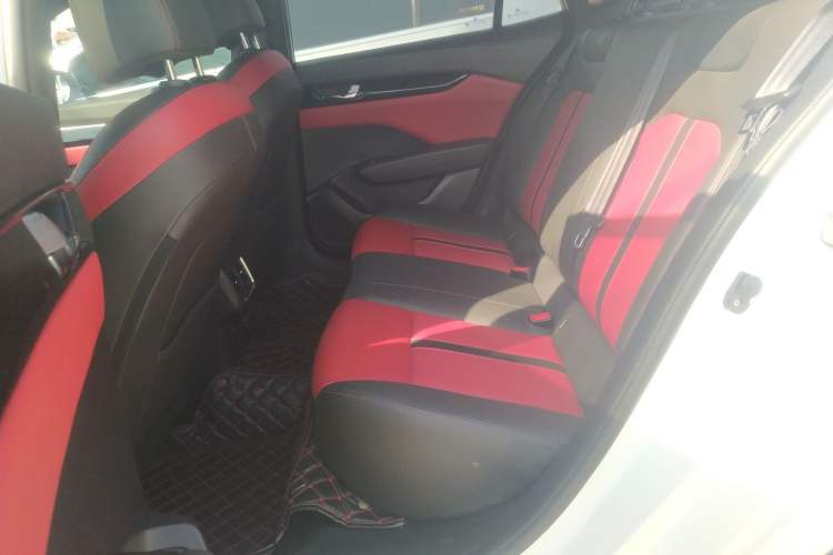 Used Dongfeng Aeolus Yixuan 2020 230T Automatic Dazzle Track Rider Edition
