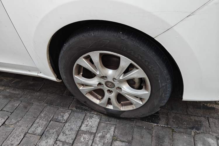 Used Haima V70 2016 2.0L Manual - Enjoyment Version 6 Seats
