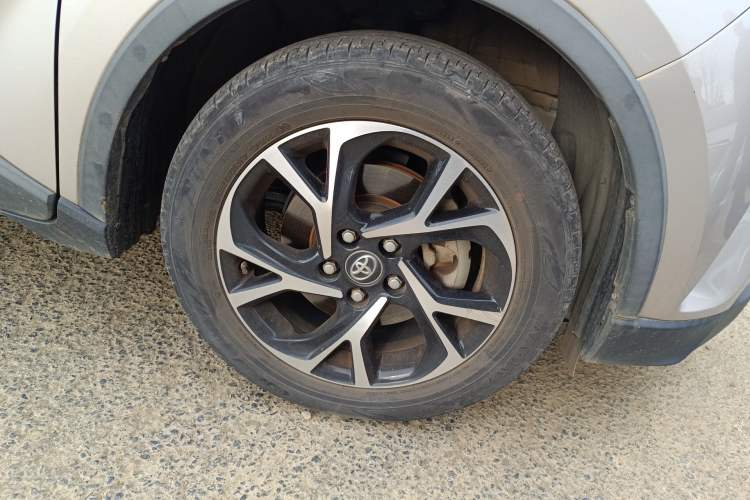 Used Toyota C-HR 2020 2.0L Leading Edition
