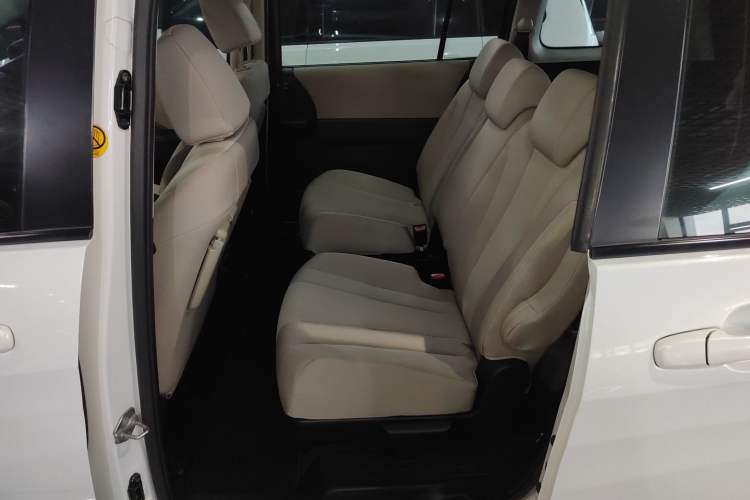 Used Mazda Mazda 5 2013 2.0L Manual Comfort Version
