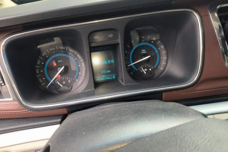 Used Buick GL8 2014 3.0L GT Luxury Business Haoya Edition
