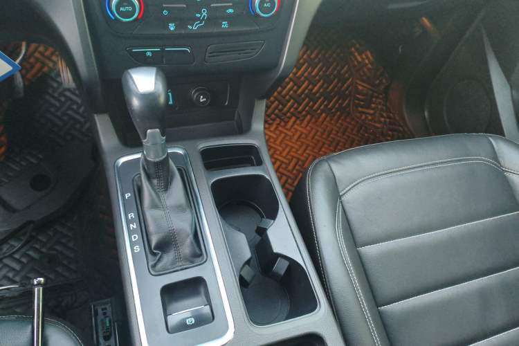 Used Ford Kuga 2017 EcoBoost 180 Two-Wheel-Drive Platinum Edition