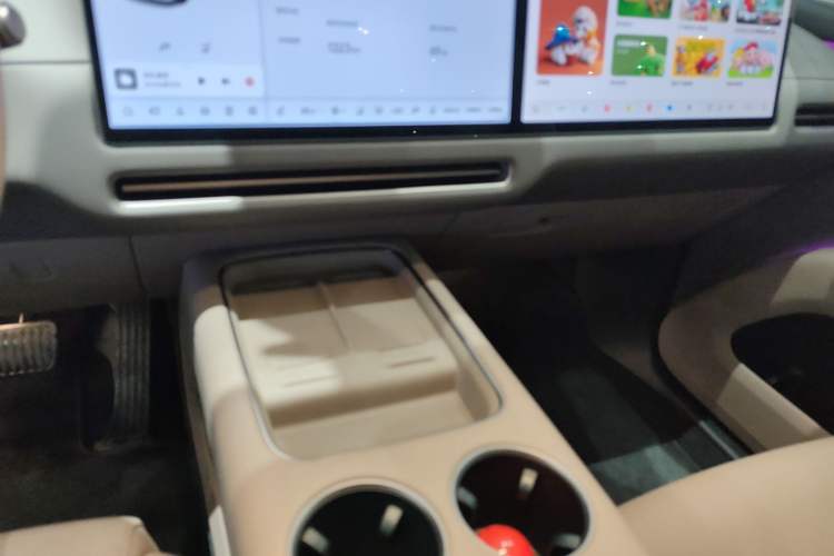 Used Li Auto i8 2025 Model Standard Version
