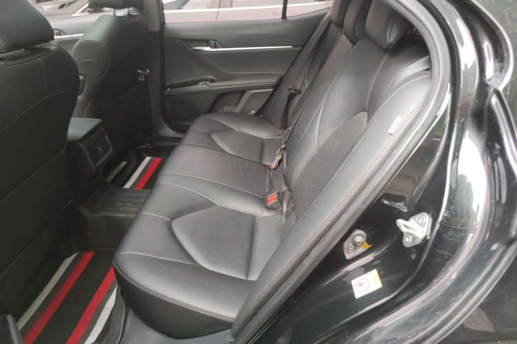 Used Toyota Camry 2018 2.5G Luxury Edition
