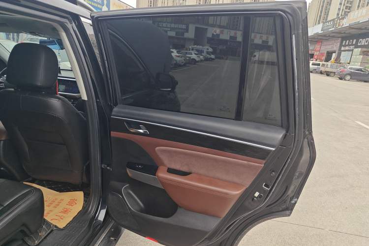 Used GAC Trumpchi GS8 2017 320T Two-Wheel Drive Luxury Smart Connectivity Version (7 Seats)