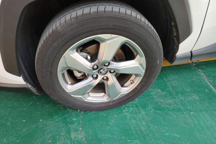 Used Toyota RAV4 2021 2.0L CVT Two-Wheel Drive Fashion PLUS Edition