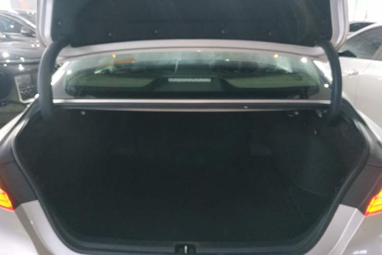 Used Toyota Camry 2019 2.0G Luxury Edition China VI Standard
